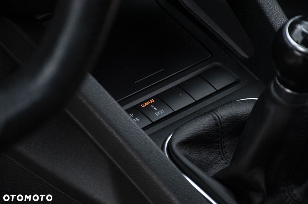 Volkswagen Scirocco 1.4 TSI Edition - 34