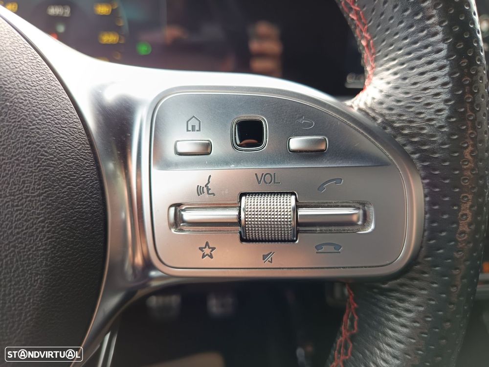 Mercedes-Benz A 200 AMG Line - 16