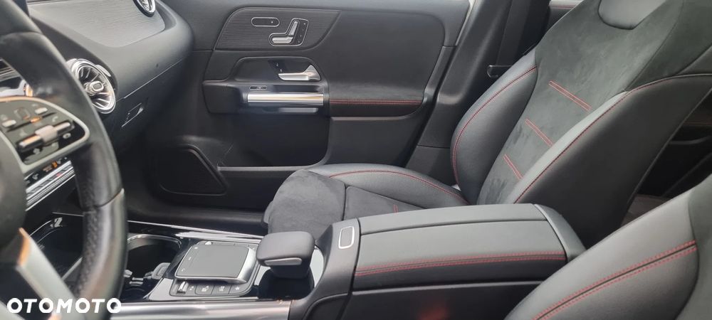 Mercedes-Benz GLA 250 4Matic 8G-DCT AMG Line Advanced Plus - 31