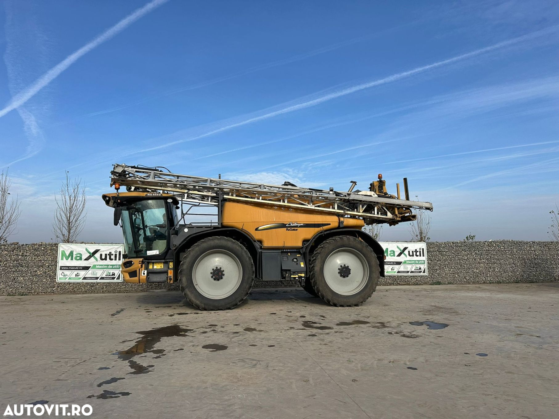 Challenger Rogator Sprayer - 2