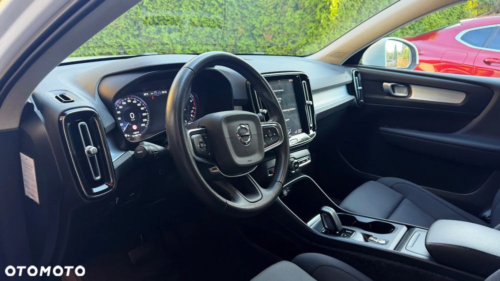 Volvo XC 40 T3 Geartronic Momentum Core - 20