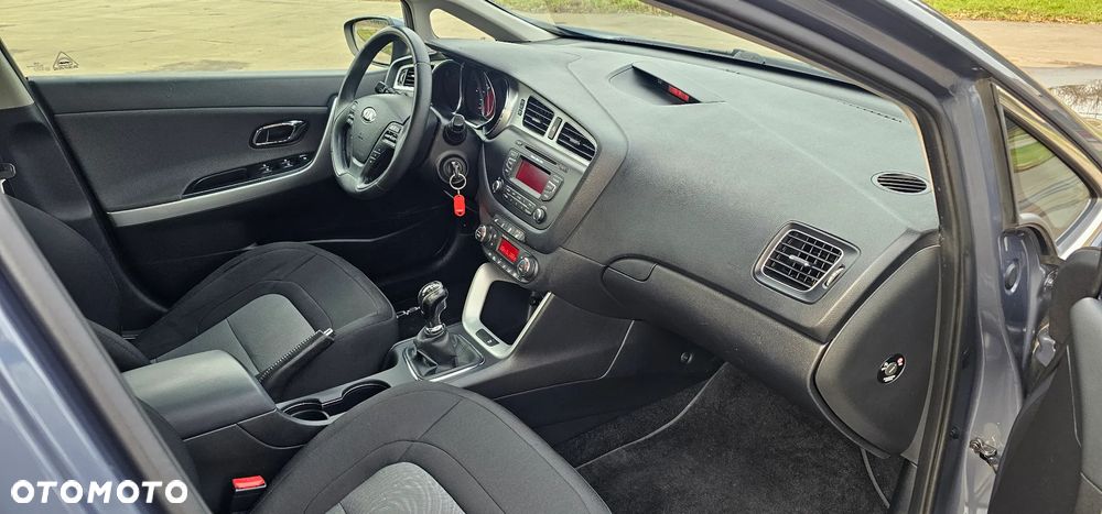 Kia Ceed 1.4 CVVT Spirit - 27