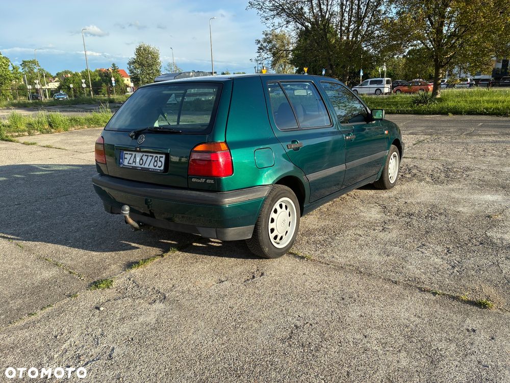 Volkswagen Golf - 13