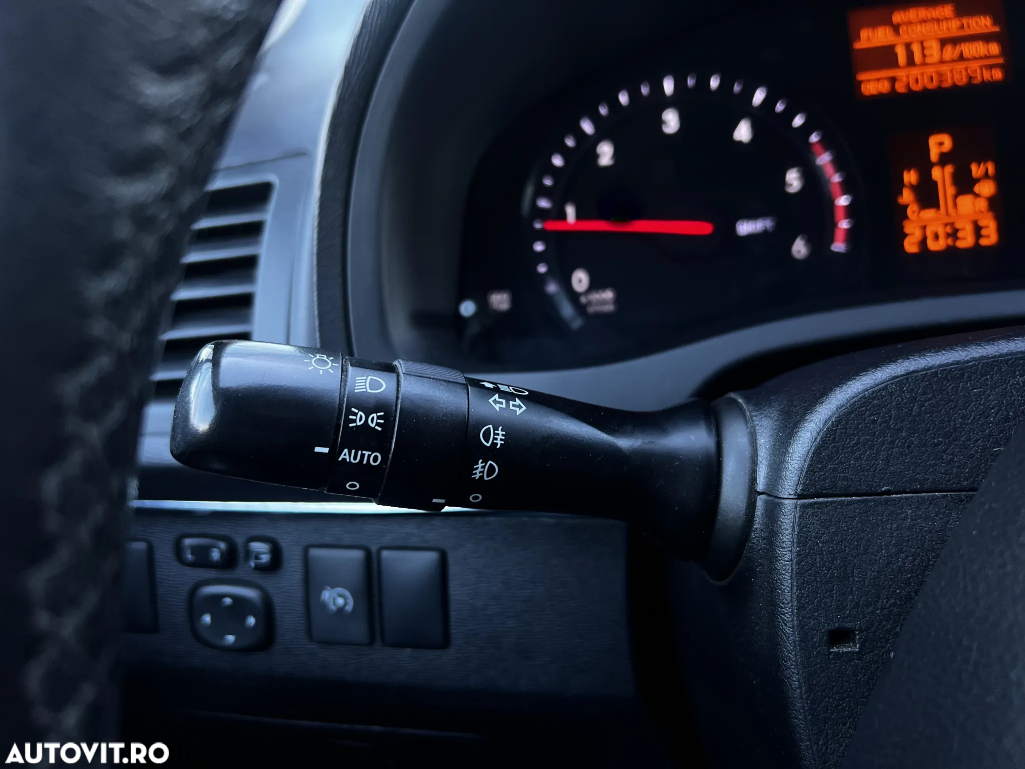 Toyota Avensis - 18