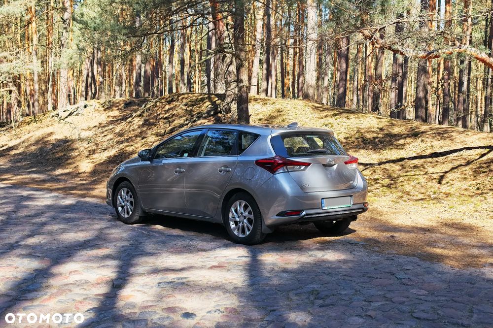 Toyota Auris 1.6 Comfort - 2