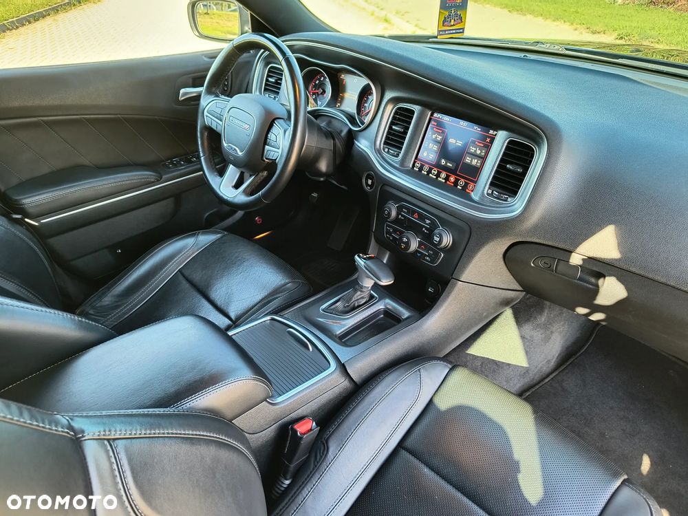 Dodge Charger - 11