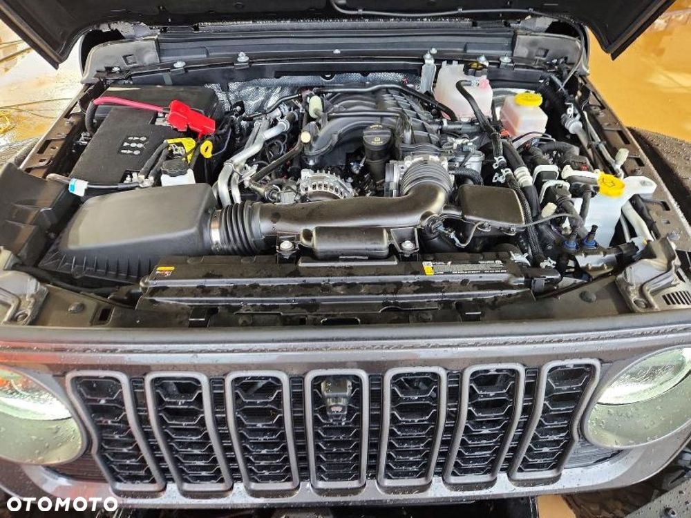 Jeep Wrangler - 12