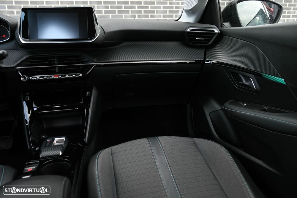 Peugeot 208 1.2 PureTech Allure EAT8 - 12