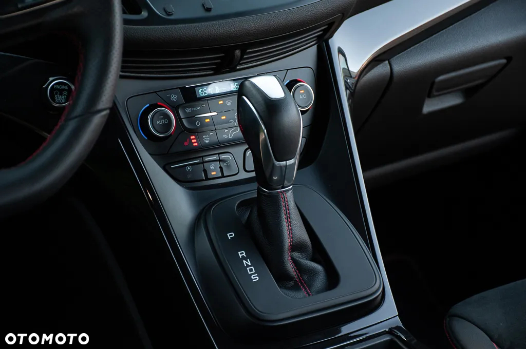 Ford Kuga 2.0 EcoBoost 4x4 ST-Line - 35