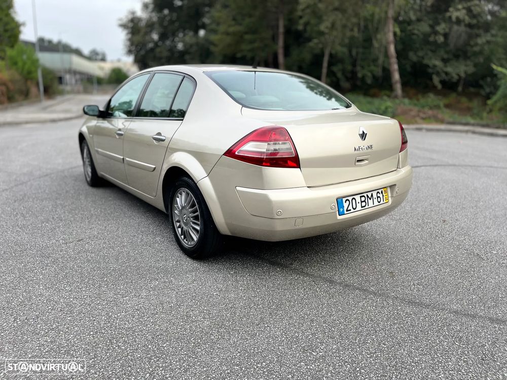 Renault Mégane 1.5 dCi Dynamique Luxe - 10