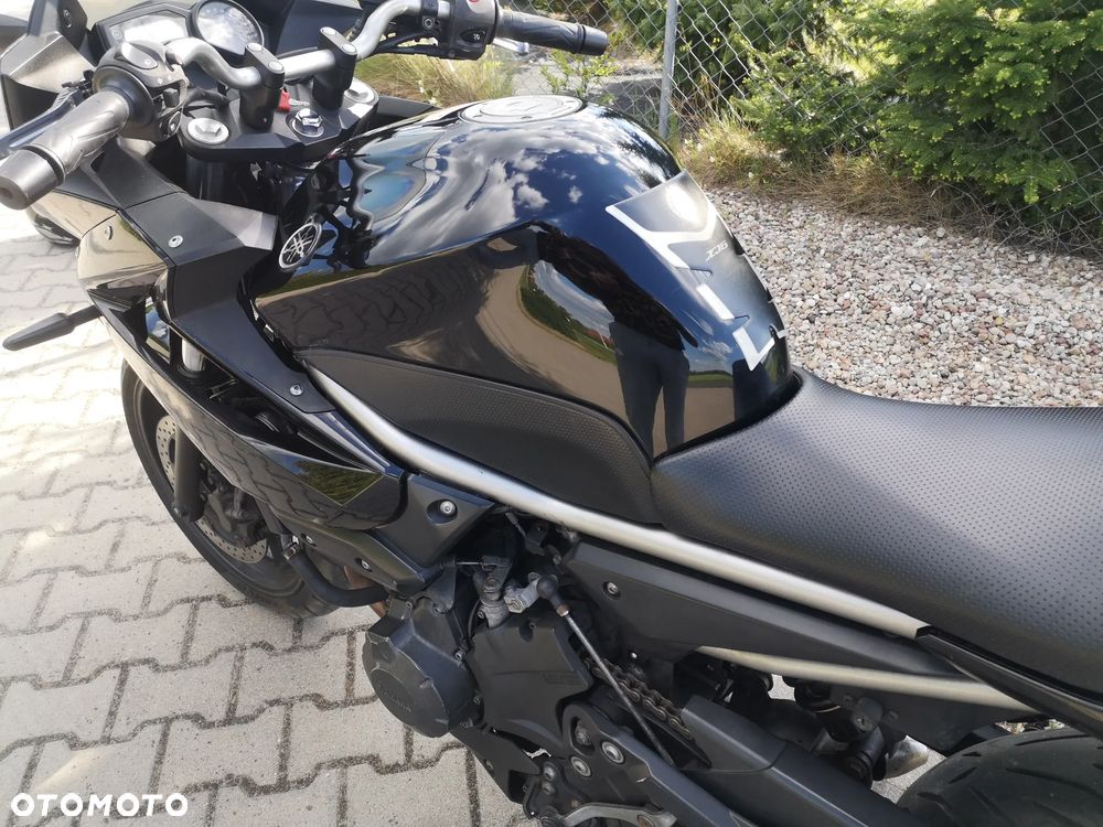 Yamaha XJ - 9