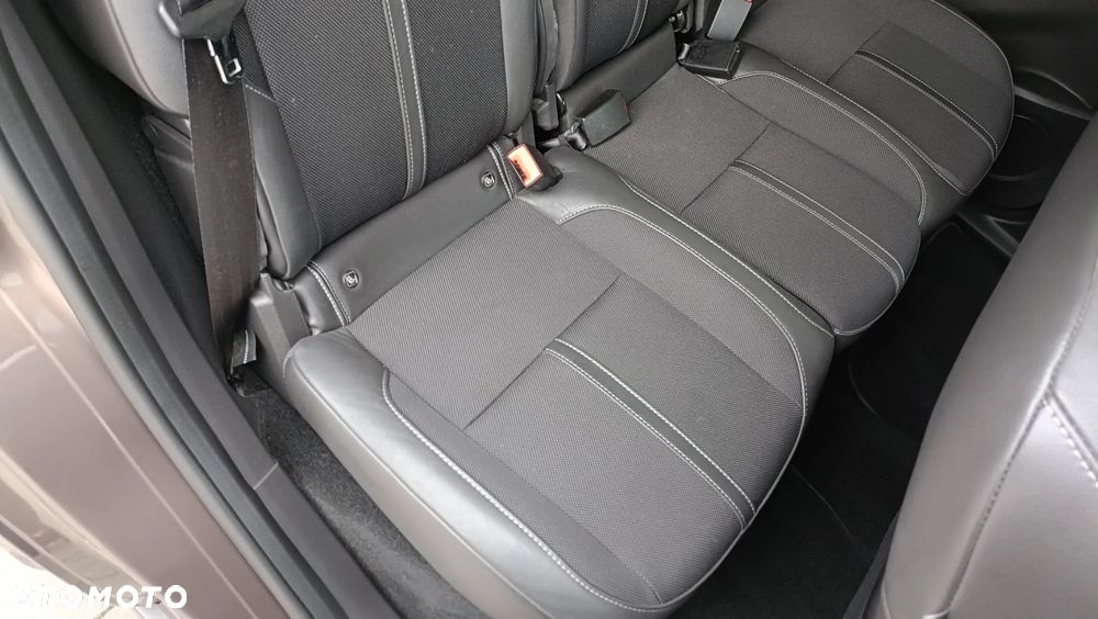 Ford C-MAX - 22