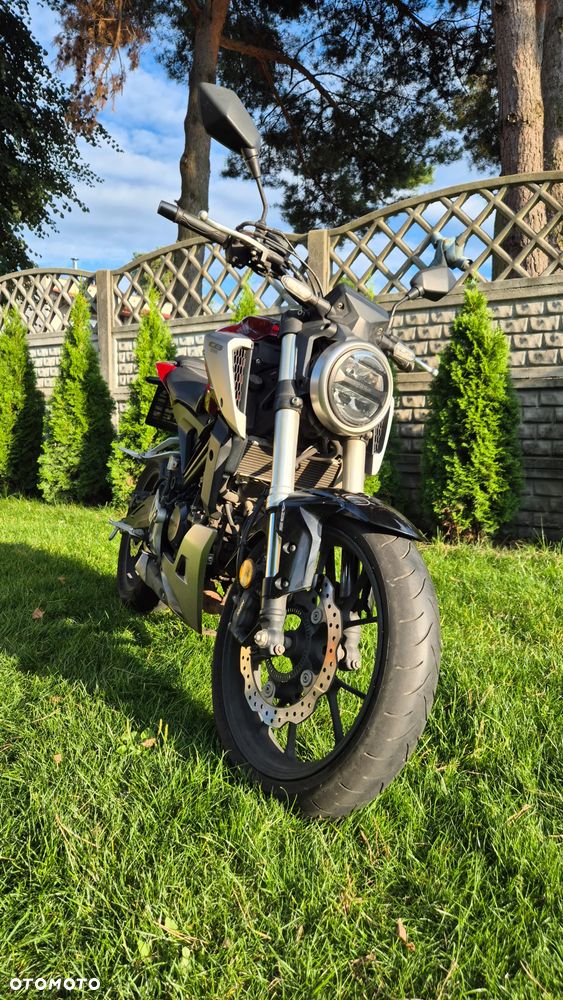 Honda CBR - 1