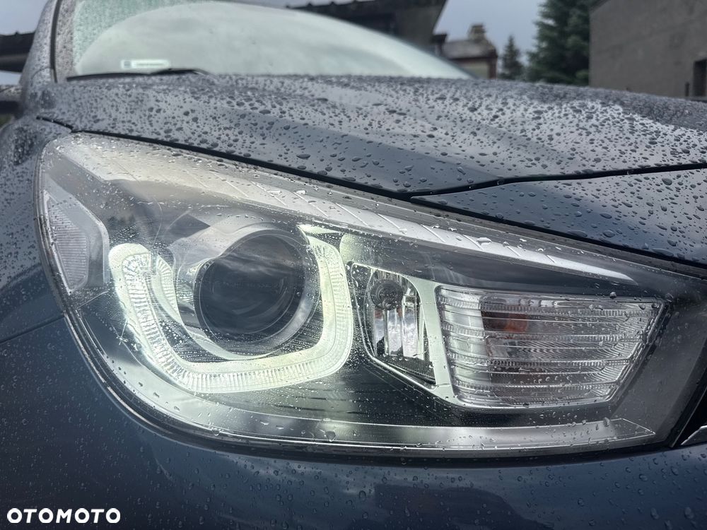 Kia Rio 1.4 L - 6