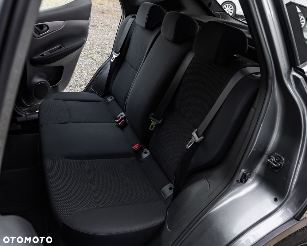 Nissan Qashqai 1.2 DIG-T N-Vision - 36