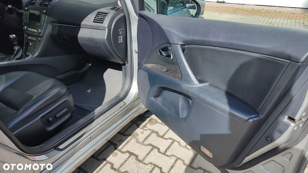 Toyota Avensis 2.2 D-CAT Prestige - 19
