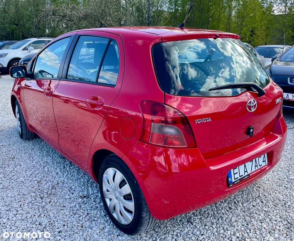 Toyota Yaris 1.3 Luna Hit - 17