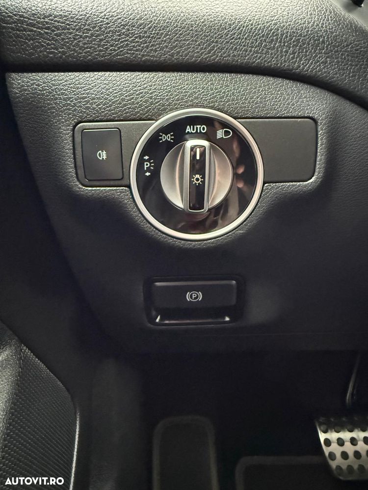 Mercedes-Benz CLA 180 7G-DCT AMG Line - 27