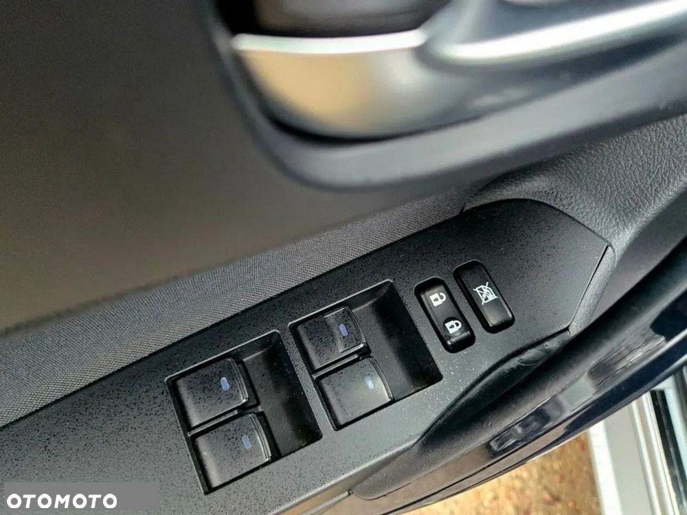 Toyota Auris 1.8 HSD Prestige - 29