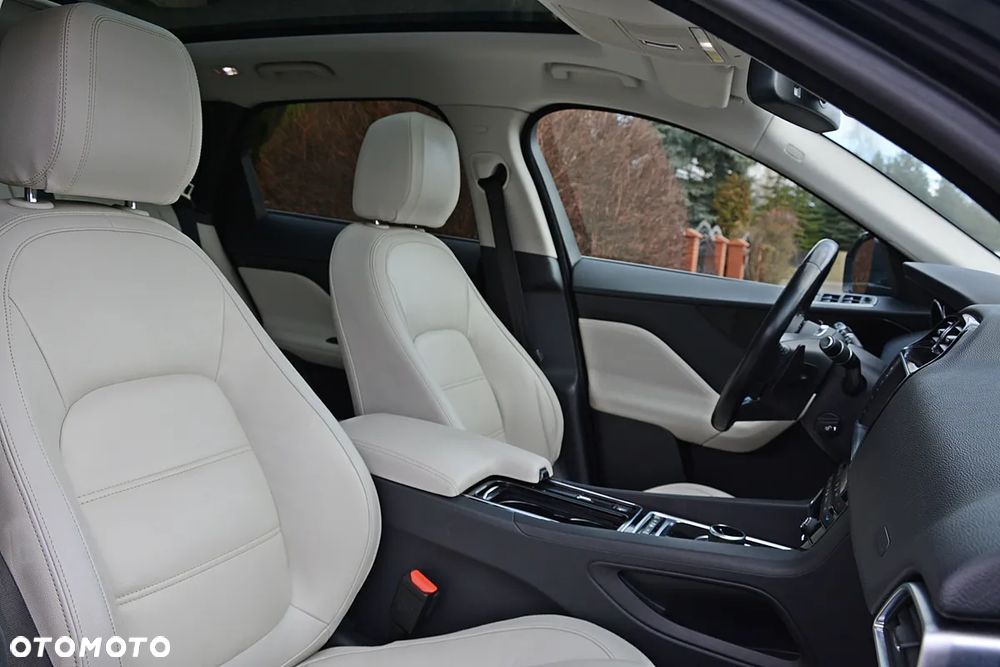 Jaguar F-Pace 2.0 i4D AWD Prestige - 22
