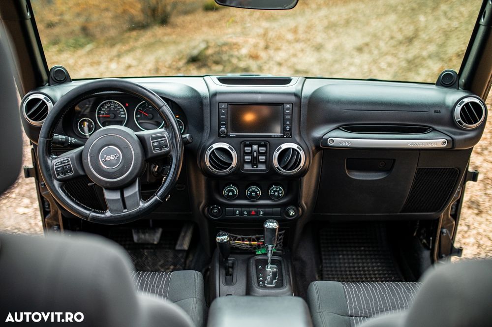 Jeep Wrangler Unlimited 2.8 CRD AT Rubicon - 32
