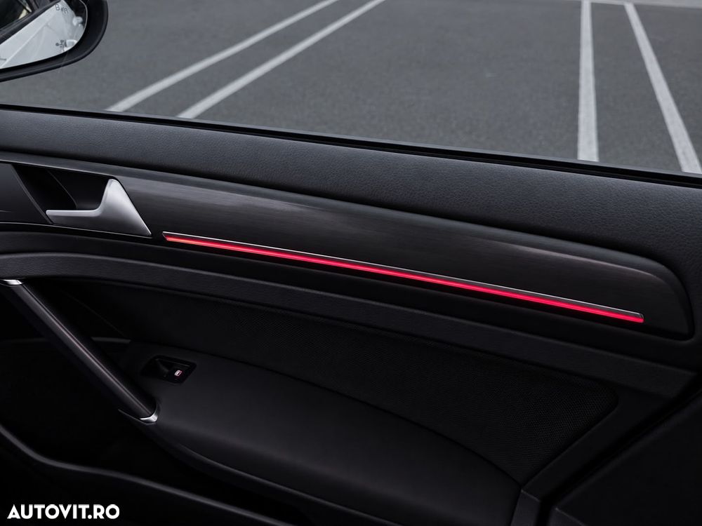 Volkswagen Golf GTI 2.0 TSI OPF DSG Performance - 34