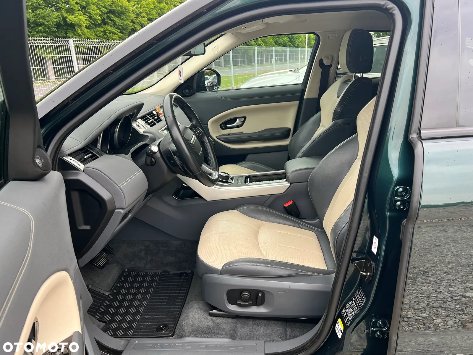 Land Rover Range Rover Evoque - 11