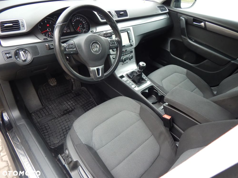 Volkswagen Passat 1.8 TSI Highline - 9