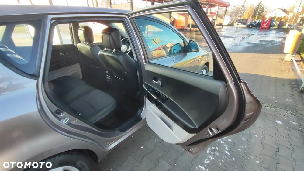 Kia Ceed 1.4 Comfort + - 9