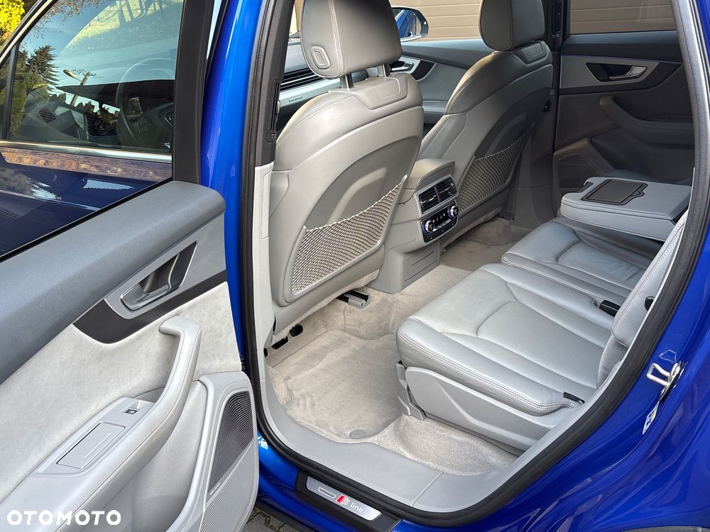Audi Q7 - 35