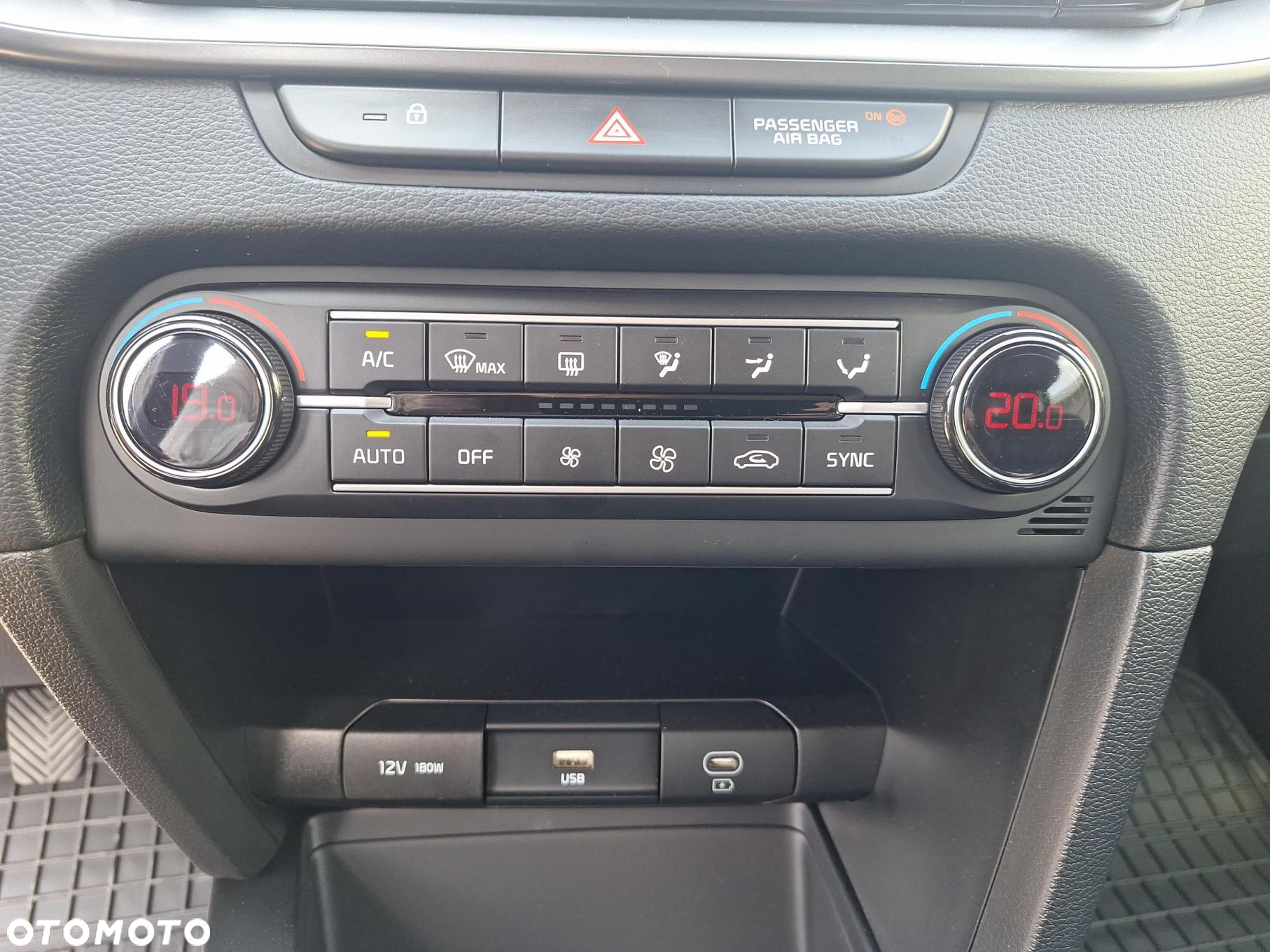 Kia Ceed 1.5 T-GDI M - 19
