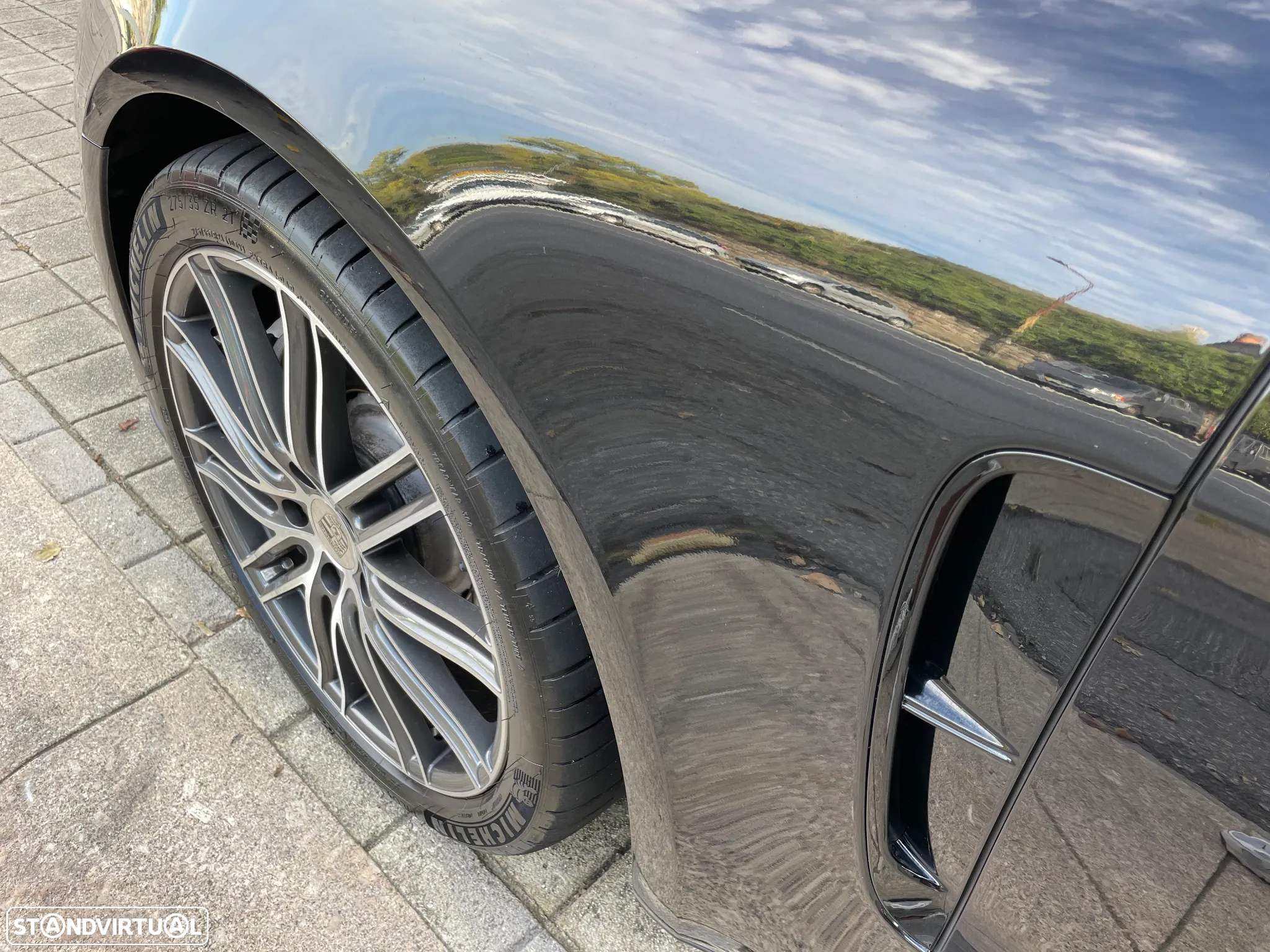 Porsche Panamera 4 E-Hybrid - 4