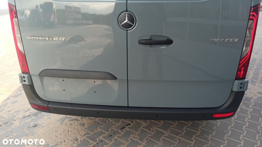Mercedes-Benz Sprinter 317 CDI KA Furgon - 3