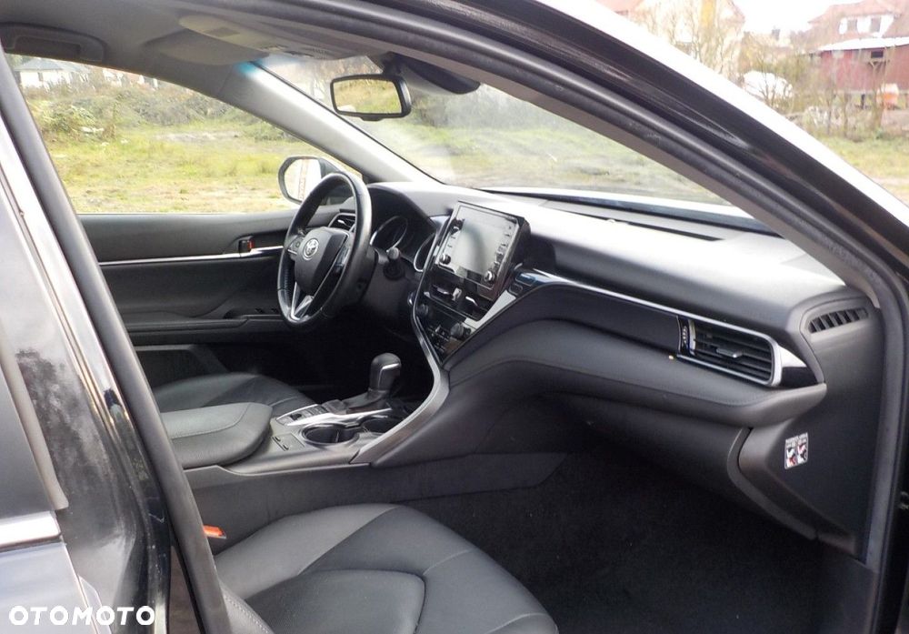 Toyota Camry - 20