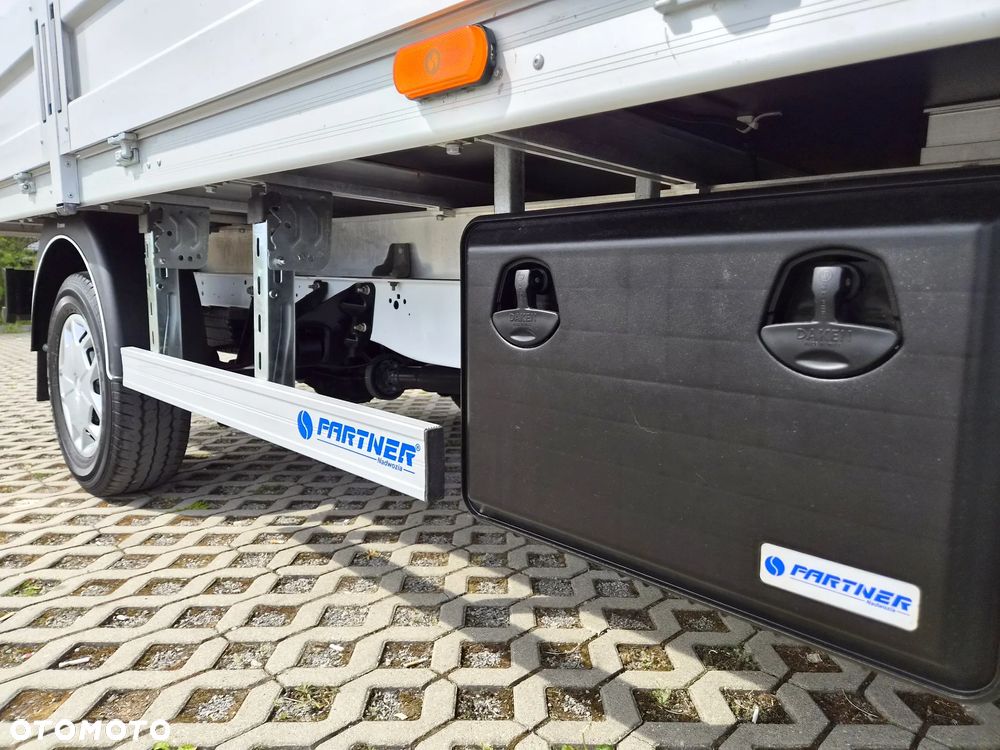 Ford Transit - 27