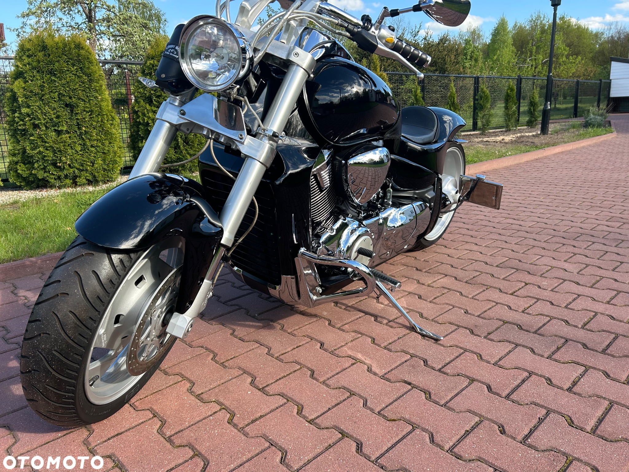 Suzuki Intruder - 21