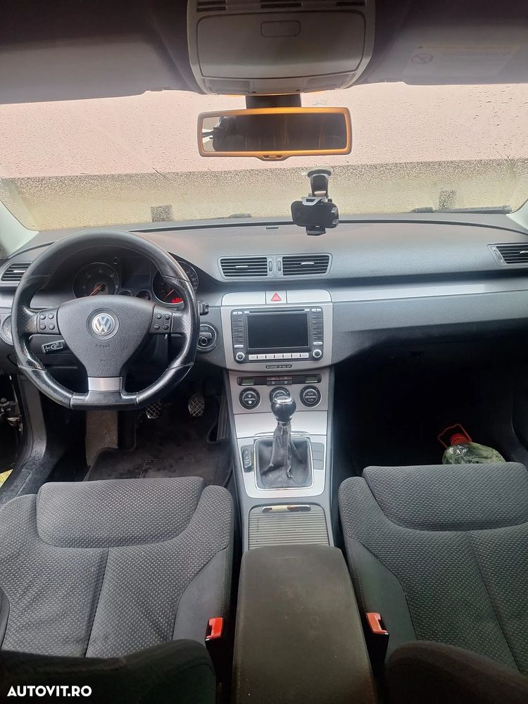 Volkswagen Passat 2.0TDI Comfortline DPF - 12