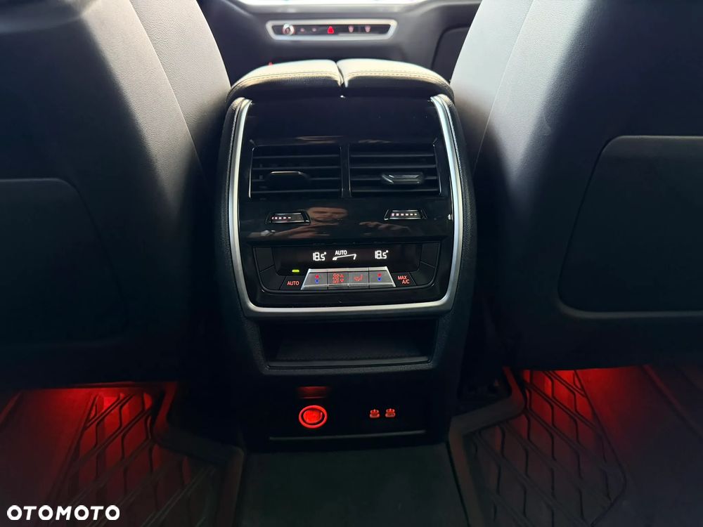 BMW X7 M60i xDrive mHEV sport - 12