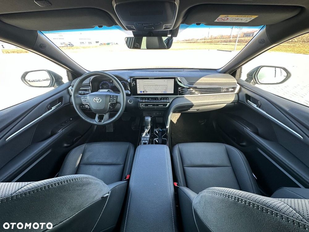 Toyota Camry - 15