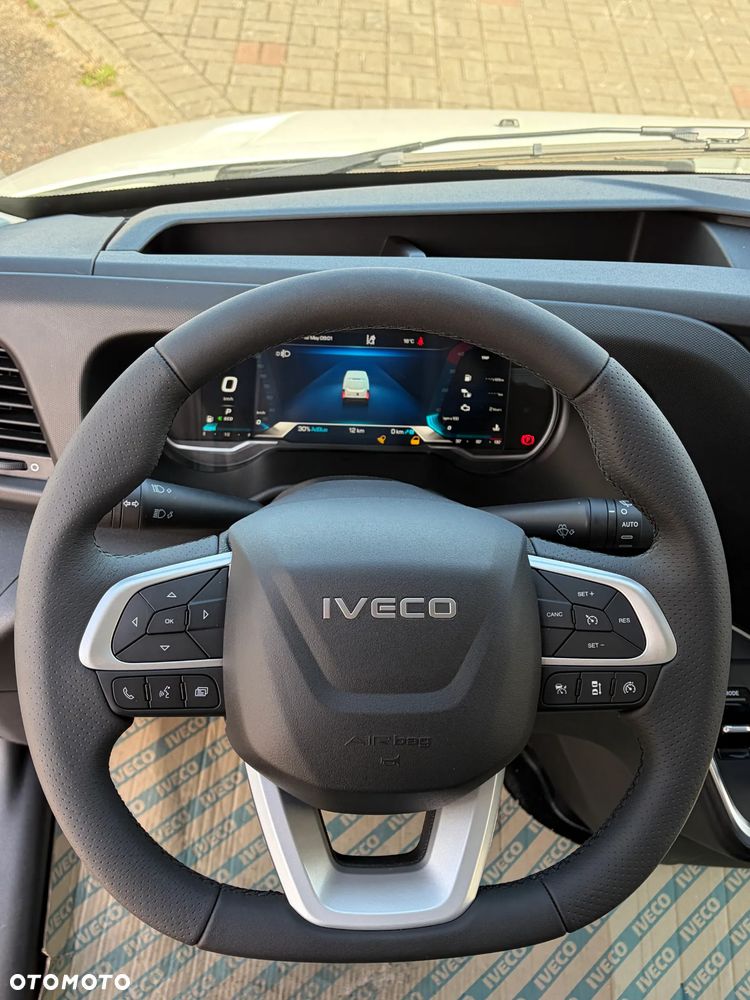 Iveco Daily 35S18HA8 V - 12
