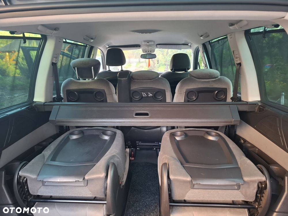 Peugeot 807 2.0 SR - 15