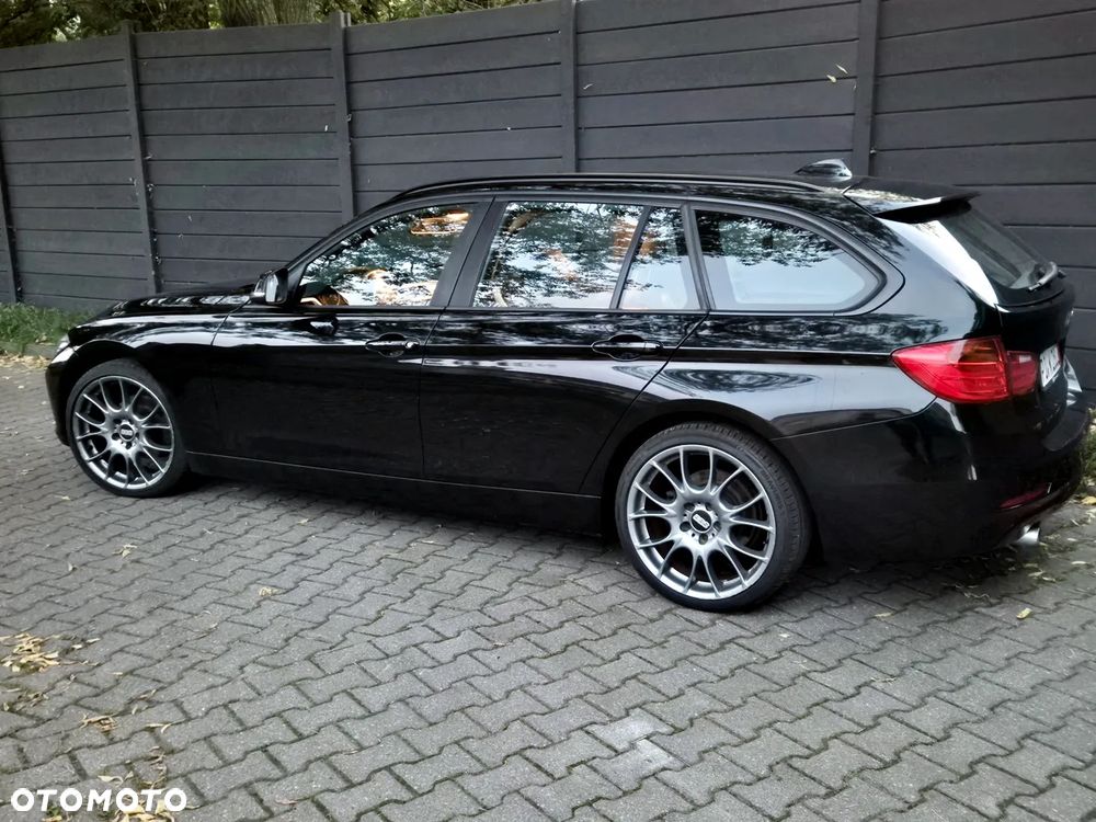 BMW Seria 3 318d DPF Edition Sport - 21
