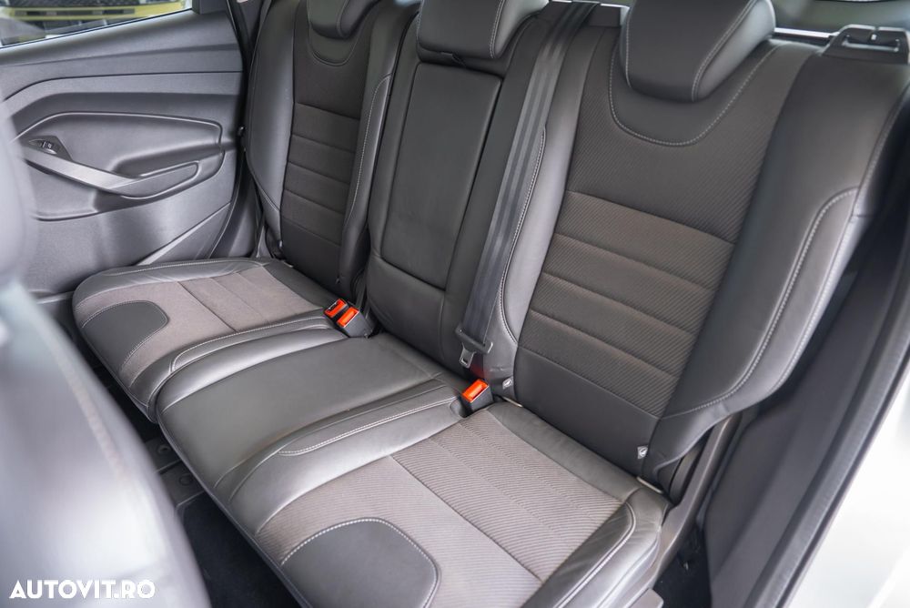 Ford Kuga 2.0 TDCi 4x4 Titanium - 23