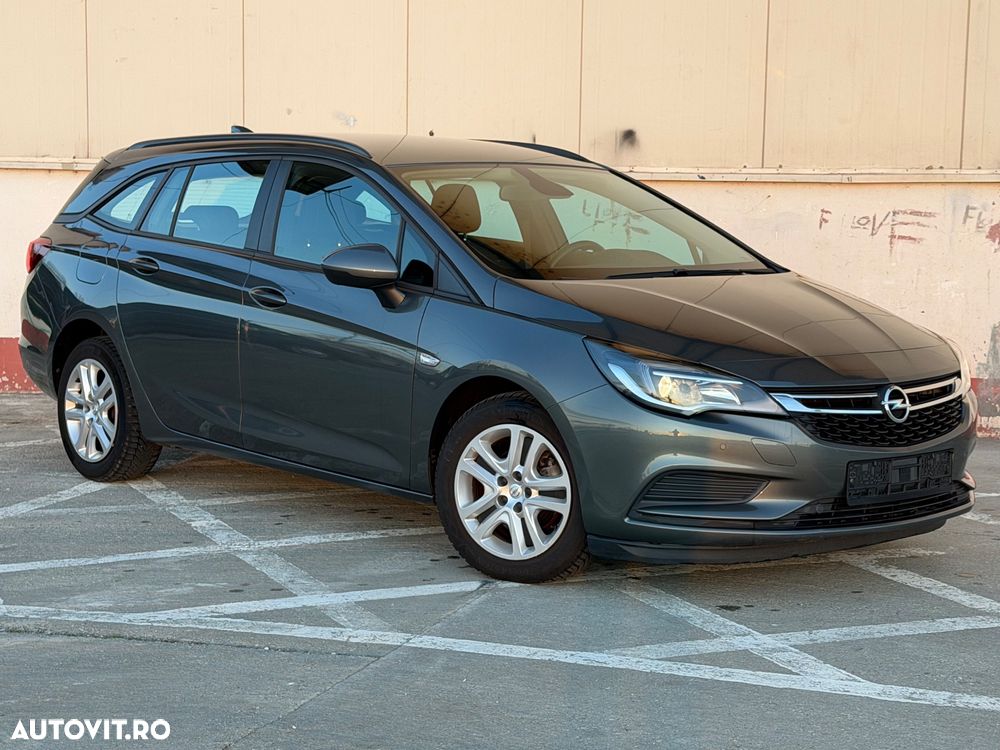 Opel Astra 1.6 D Start/Stop Dynamic - 2