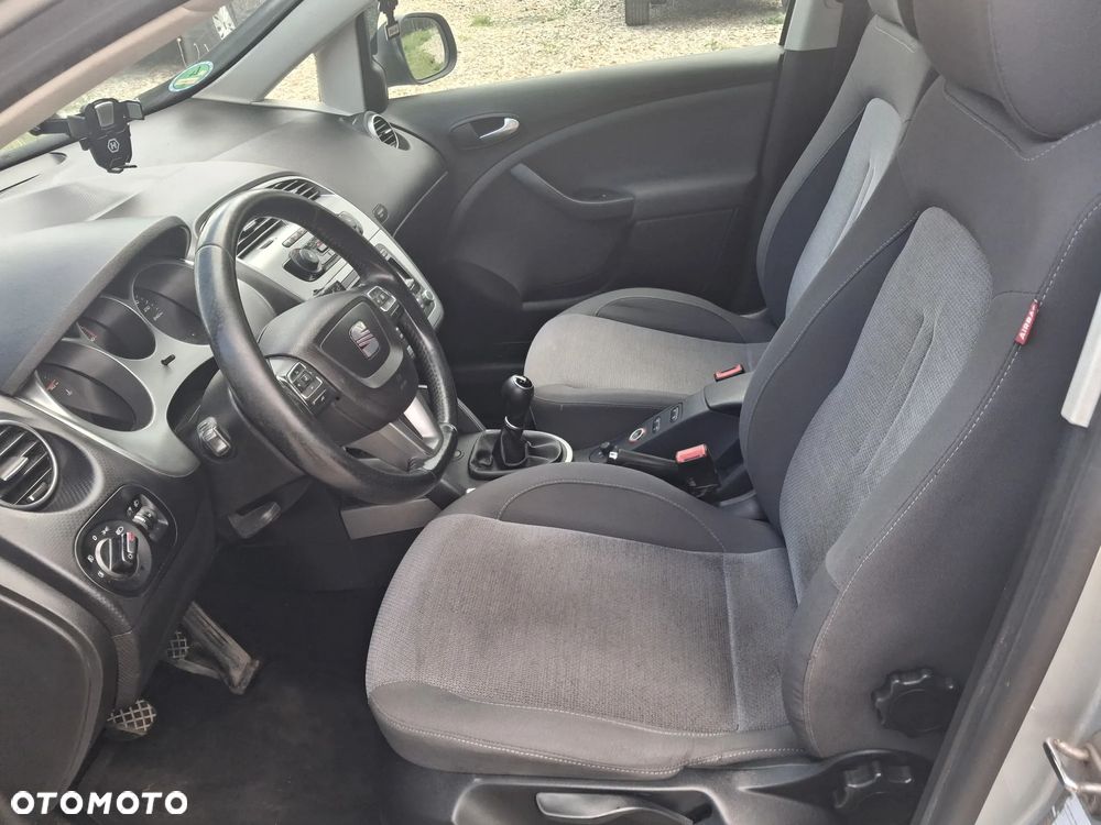 Seat Altea XL 2.0 TDI CR DPF Style - 10
