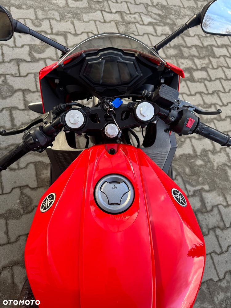 Yamaha YZF - 15