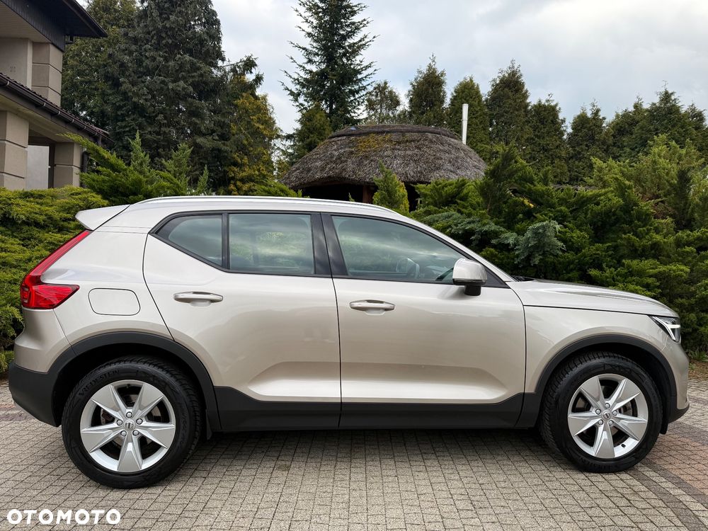 Volvo XC 40 B3 B DKG Plus Bright - 23