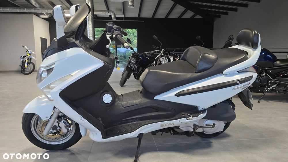 SYM GTS - 1