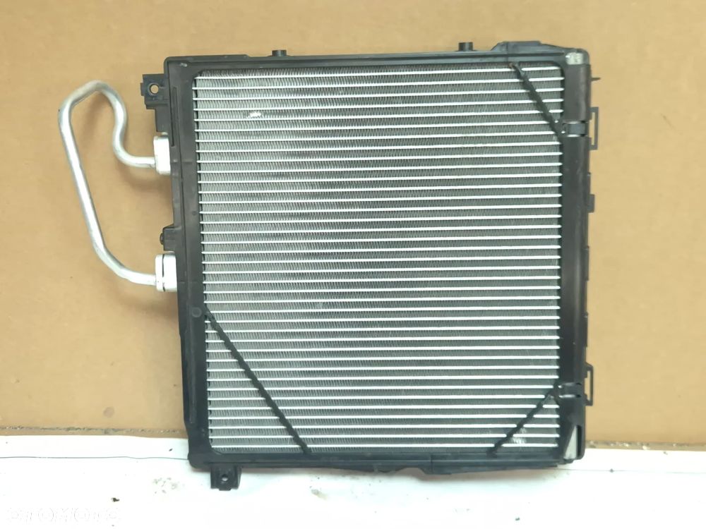 Chłodnica Porsche Taycan 9J1 9J1260399B