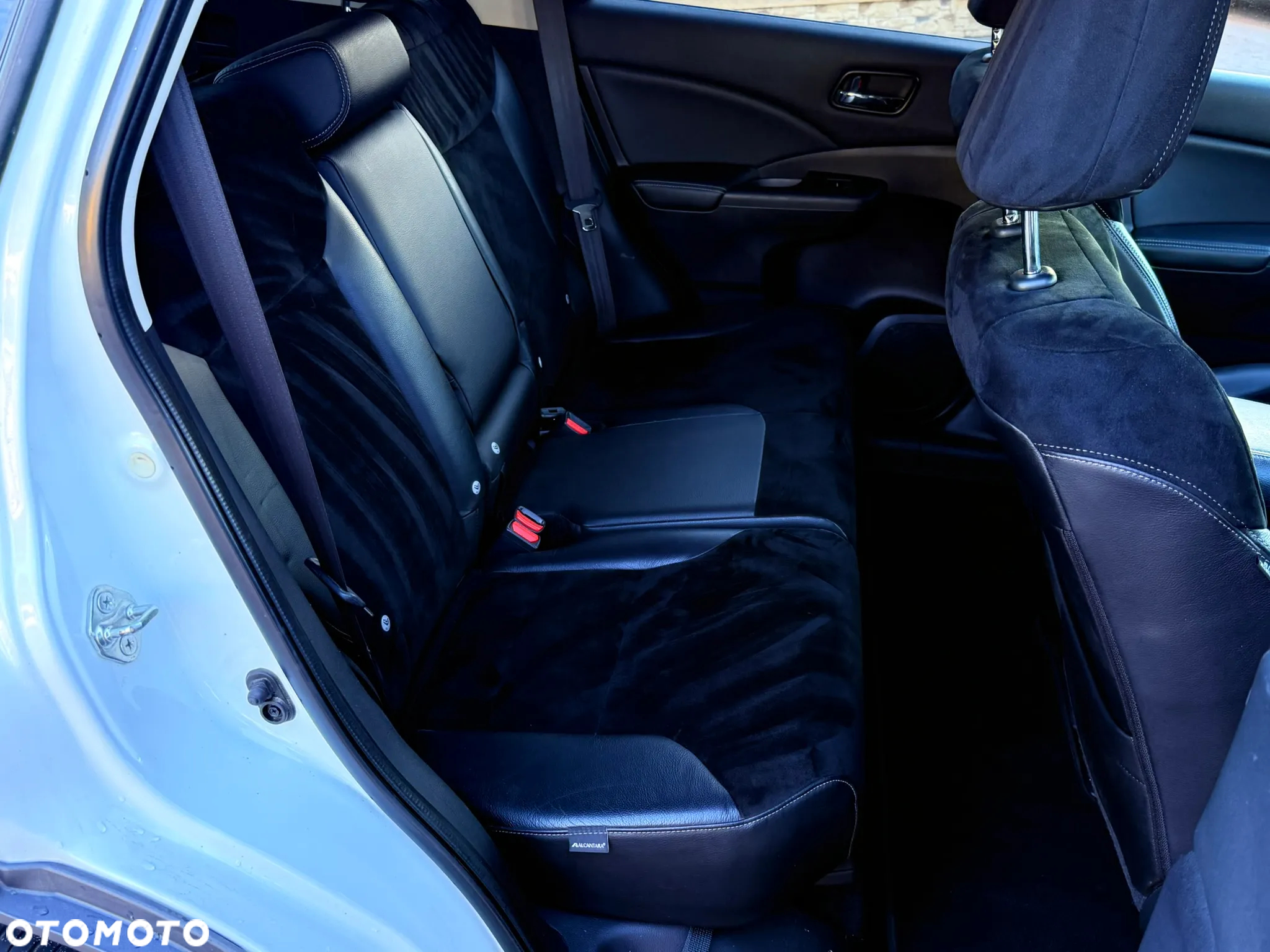 Honda CR-V 2.0i-VTEC 4WD Automatik Elegance - 21